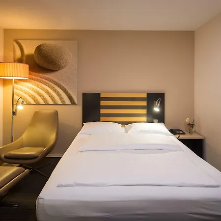 Отель Lindner Frankfurt Hochst, Part Of Jdv By Hyatt 4*